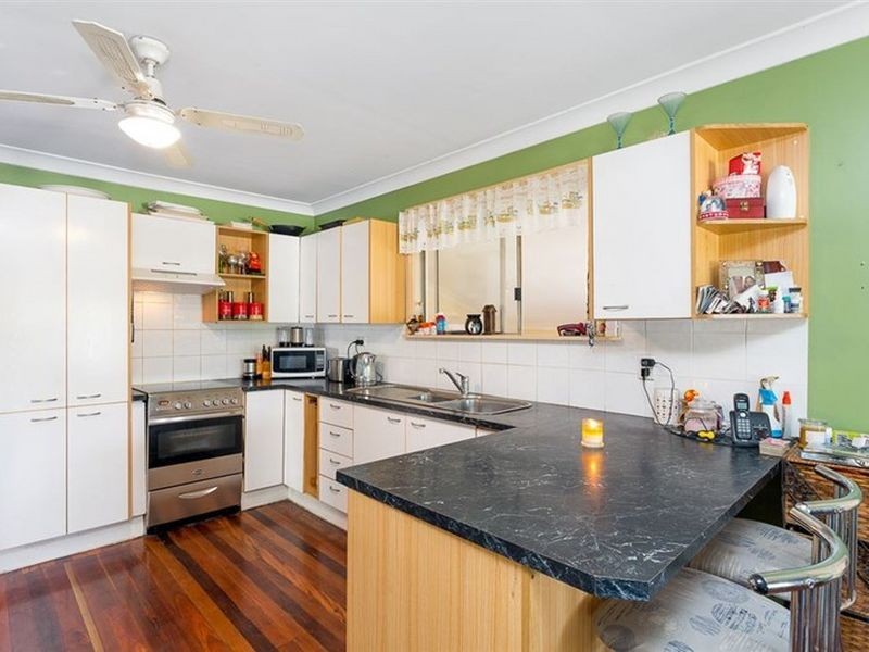 18 Henzell Street, Kippa-ring QLD 4021