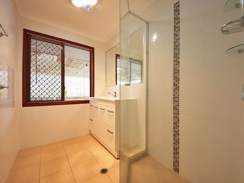 2 Colac Court, Petrie QLD 4502