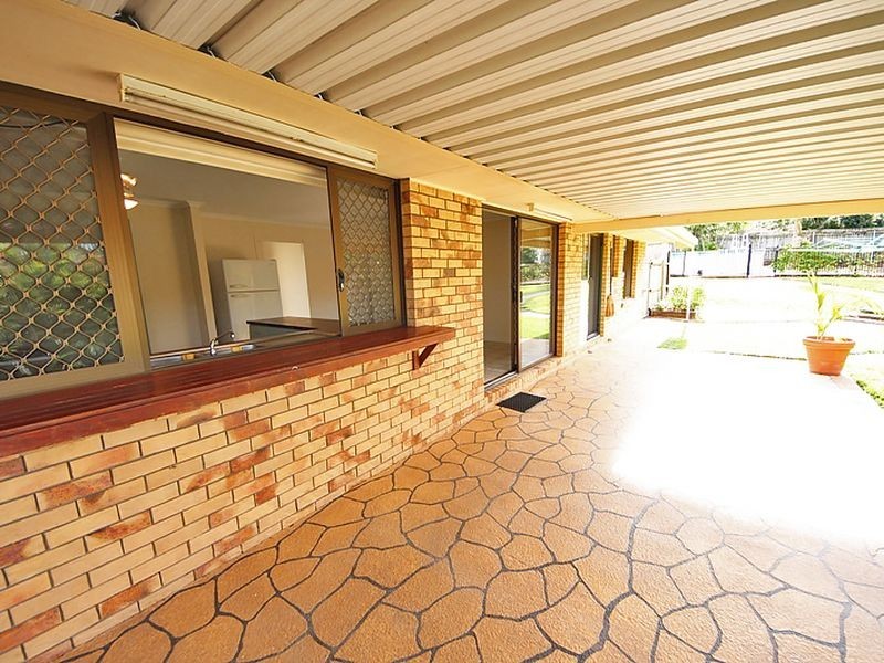 2 Colac Court, Petrie QLD 4502