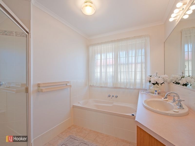 9 Brigalow Court, Murrumba Downs QLD 4503