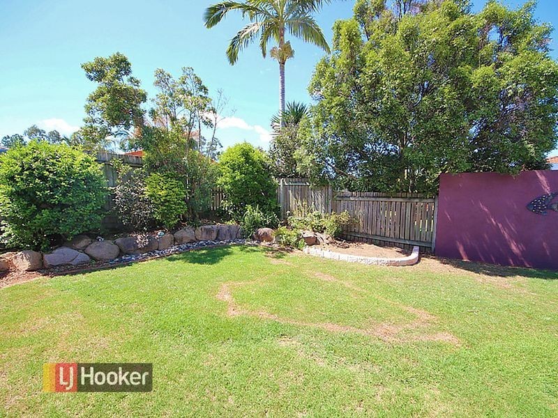 19 Pandanus Court, Kallangur QLD 4503