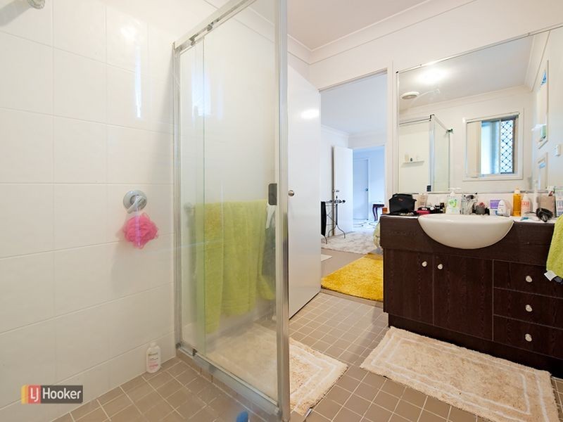 2 Lilly Crescent, Kallangur QLD 4503