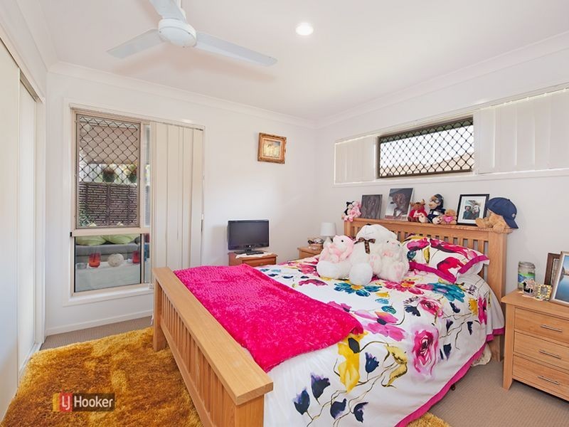 2 Lilly Crescent, Kallangur QLD 4503