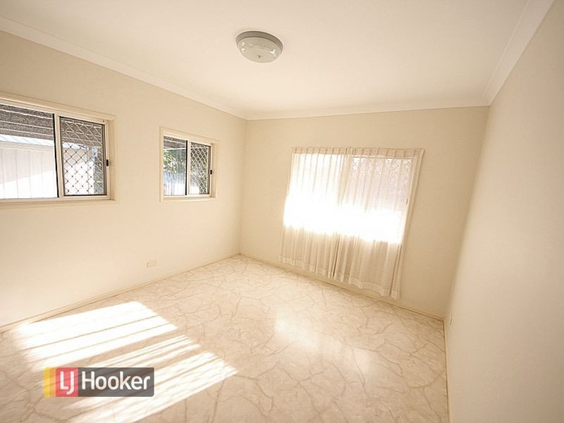 12 Elsie Street, Kallangur QLD 4503