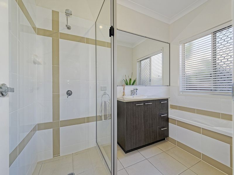 14 Lorikeet Parade, Dakabin QLD 4503