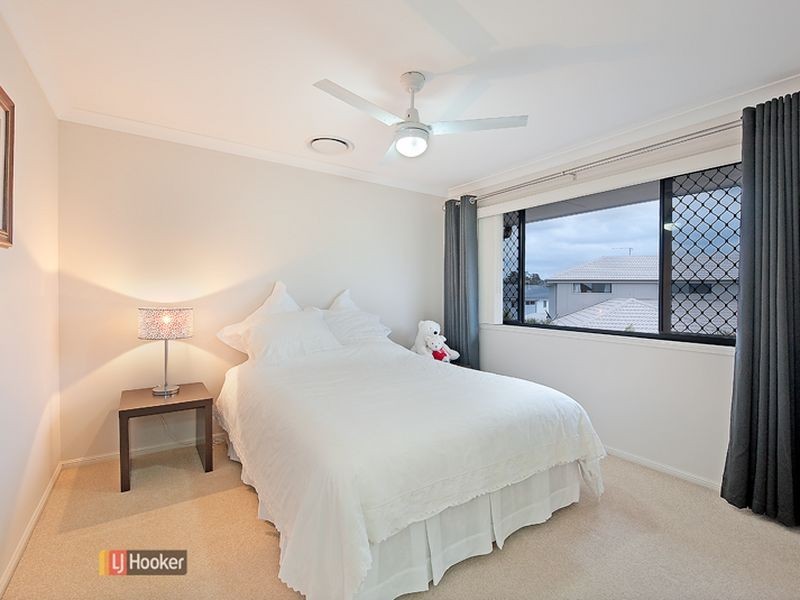 8 Roland Court, Kallangur QLD 4503