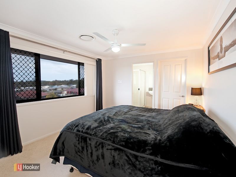 8 Roland Court, Kallangur QLD 4503