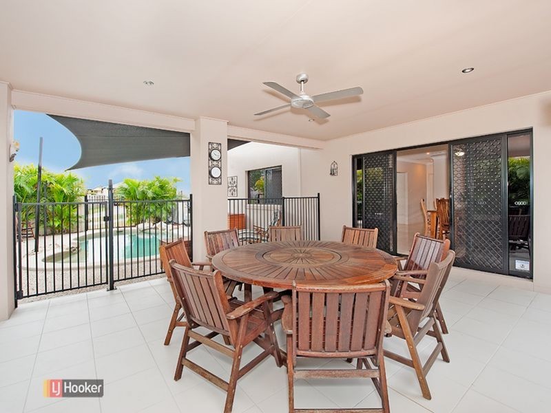 8 Roland Court, Kallangur QLD 4503
