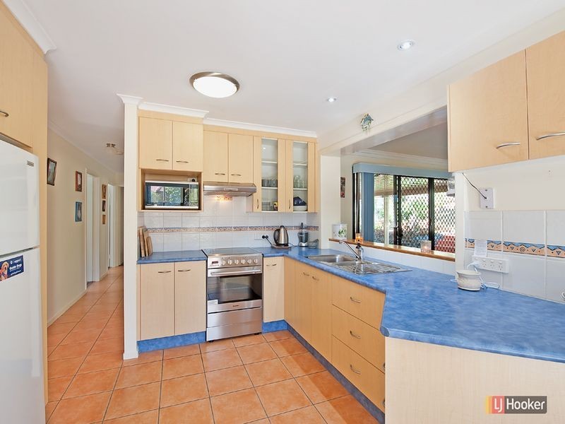 29 Eucumbene Drive, Petrie QLD 4502