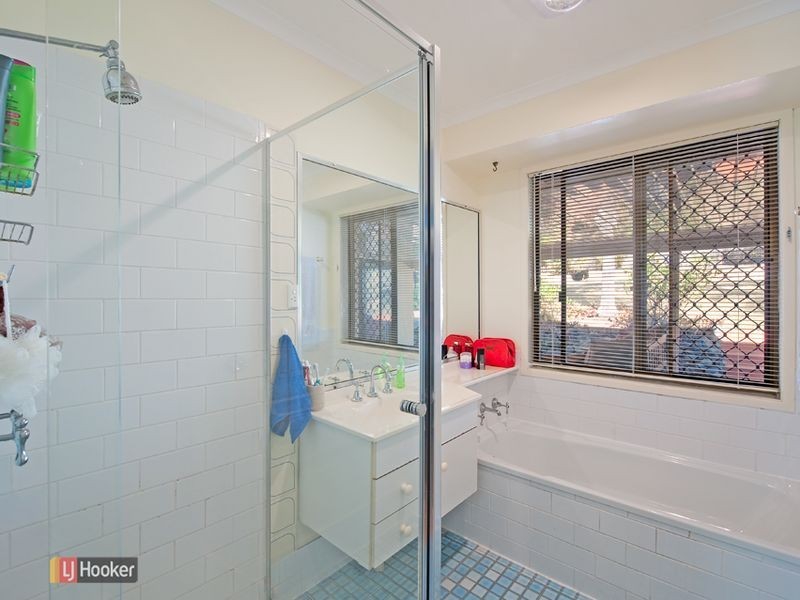 29 Eucumbene Drive, Petrie QLD 4502
