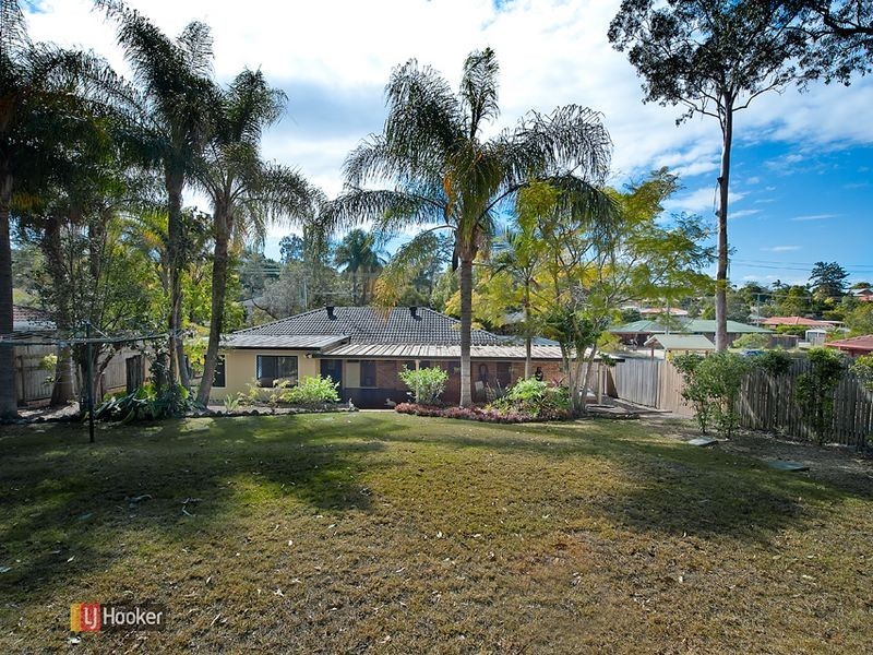 29 Eucumbene Drive, Petrie QLD 4502