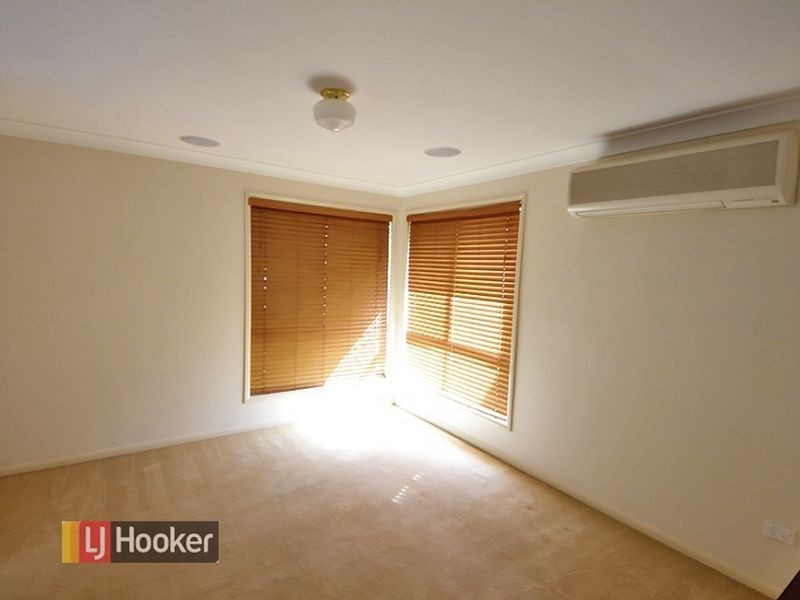 8 Macadam Court, Kallangur QLD 4503