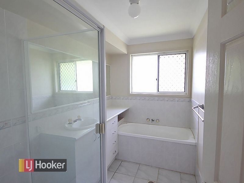 8 Macadam Court, Kallangur QLD 4503