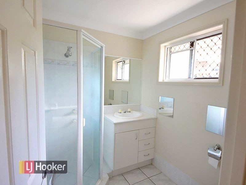 8 Macadam Court, Kallangur QLD 4503