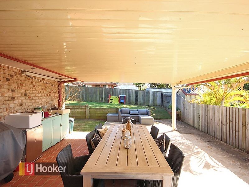 5 Wood Court, Kallangur QLD 4503