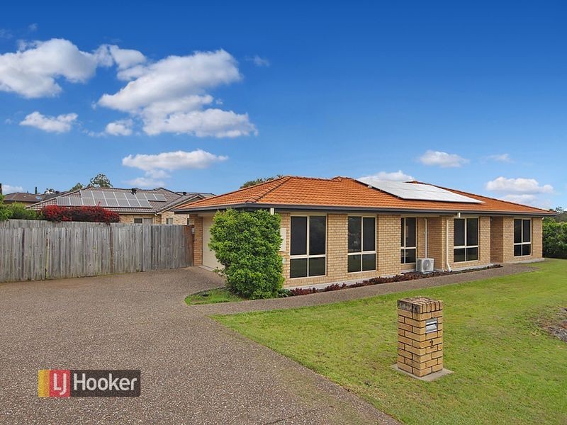 2 Beakey Close, Petrie QLD 4502