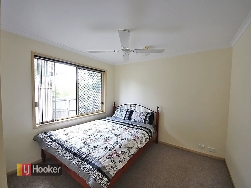 2 Beakey Close, Petrie QLD 4502