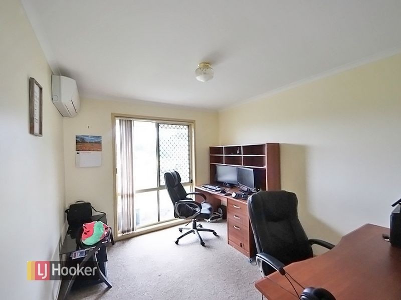 2 Beakey Close, Petrie QLD 4502