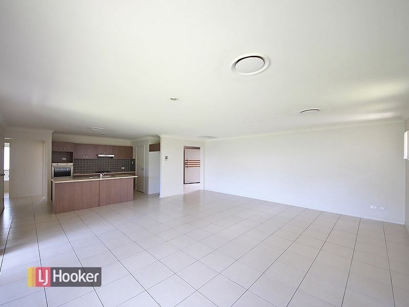 4 Lilly Crescent, Kallangur QLD 4503