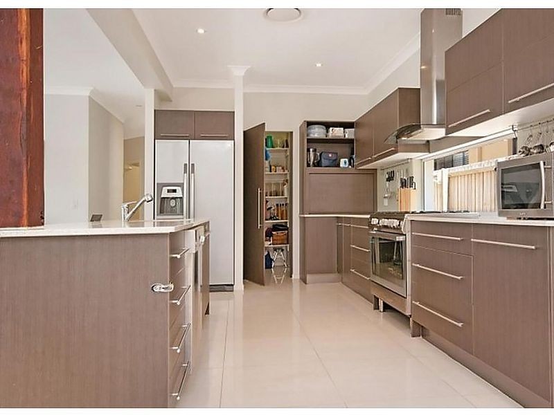 18 Whitecedar Circuit, North Lakes QLD 4509