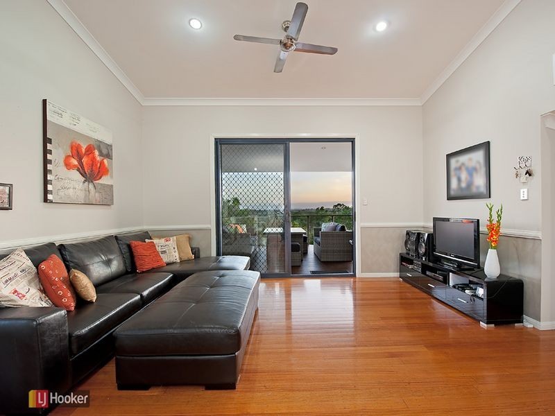 8 Wallers Court, Petrie QLD 4502