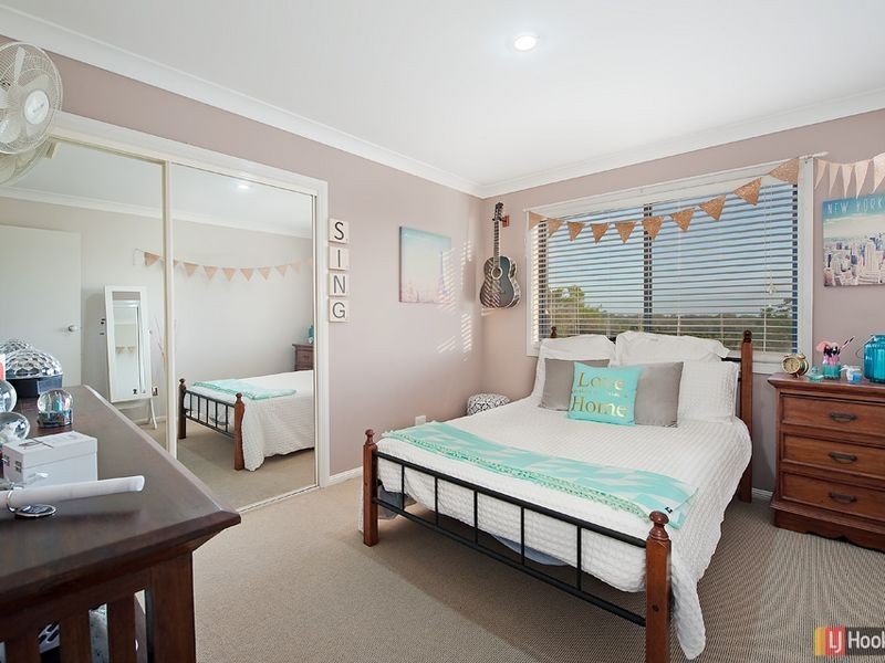 8 Wallers Court, Petrie QLD 4502