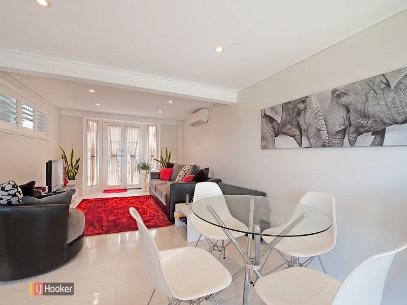 9 Ian Court, Kallangur QLD 4503