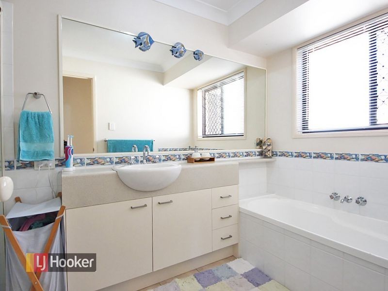 50 Mountain Blue Drive, Kallangur QLD 4503