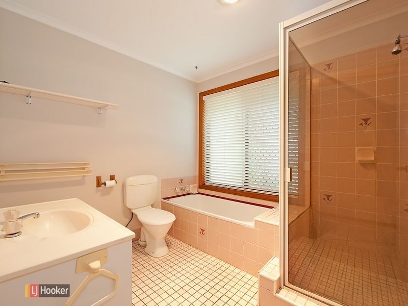 15 Augustins Crescent, Petrie QLD 4502