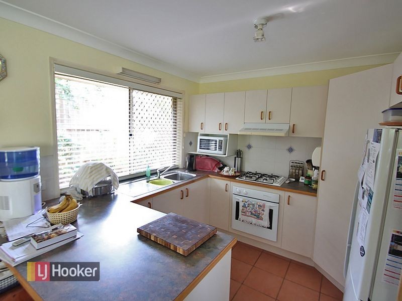 11 Esk Place, Kallangur QLD 4503