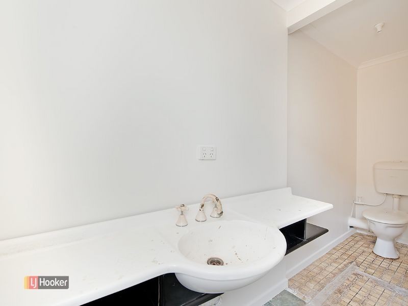 36 Arrakune Crescent, Kallangur QLD 4503