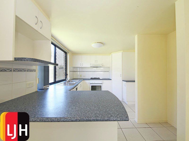 26 Mowbray Court, Kallangur QLD 4503