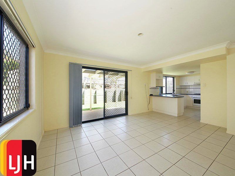 26 Mowbray Court, Kallangur QLD 4503