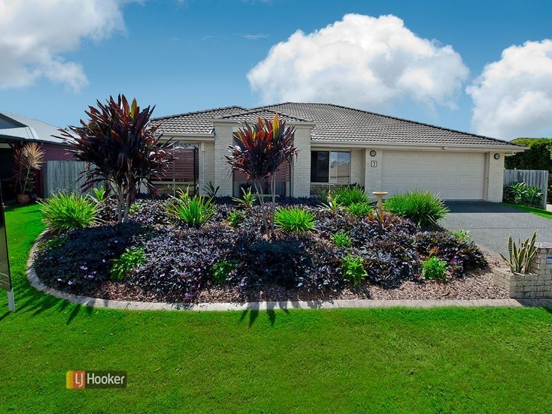 7 Brimstone Court, Kallangur QLD 4503