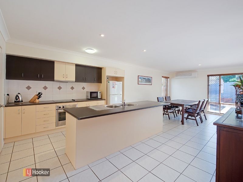 7 Brimstone Court, Kallangur QLD 4503