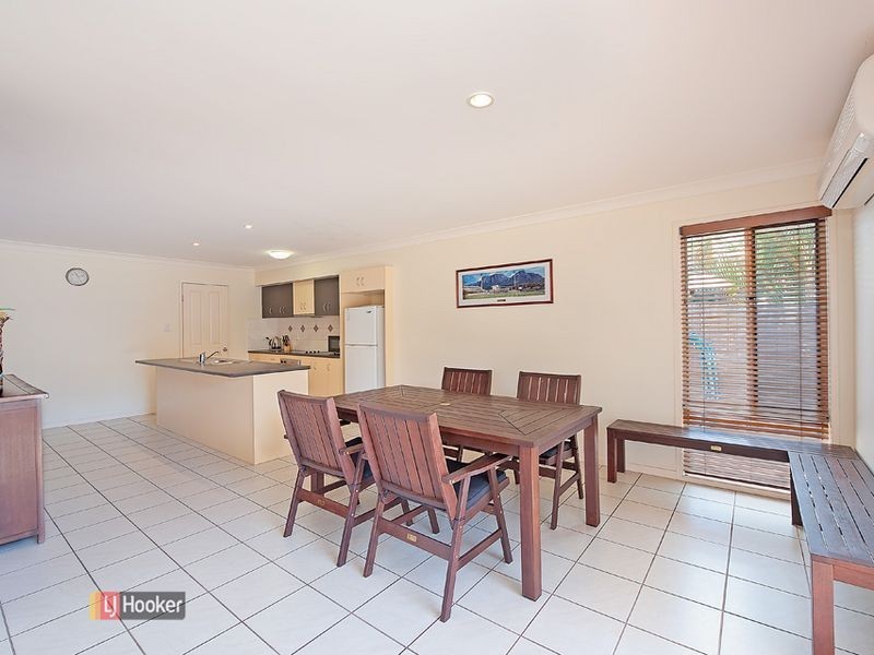 7 Brimstone Court, Kallangur QLD 4503