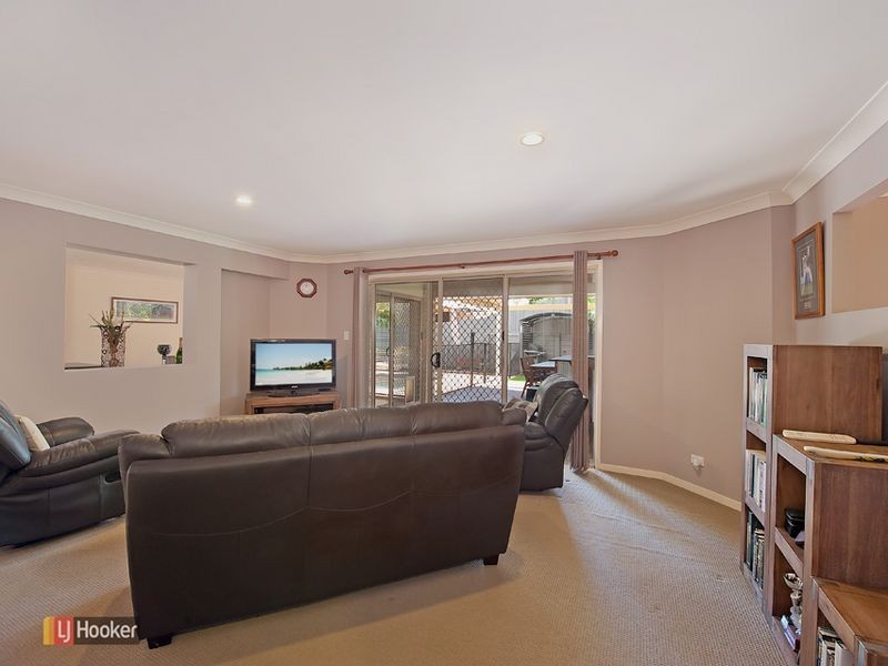 7 Brimstone Court, Kallangur QLD 4503