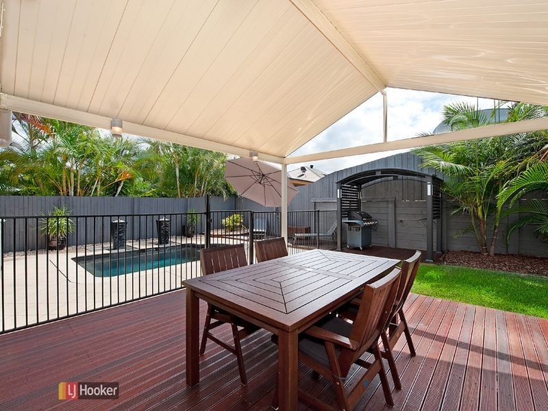 7 Brimstone Court, Kallangur QLD 4503