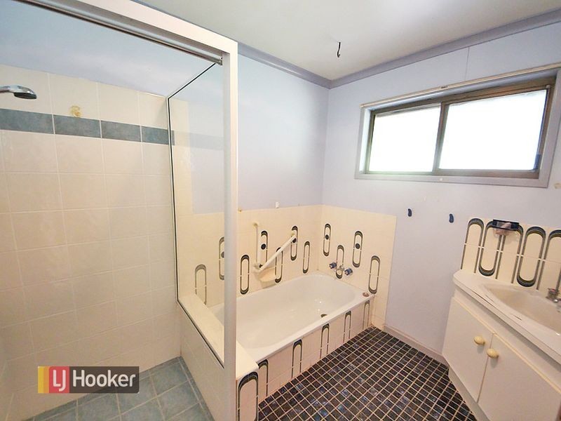 33 Andracia Street, Kallangur QLD 4503