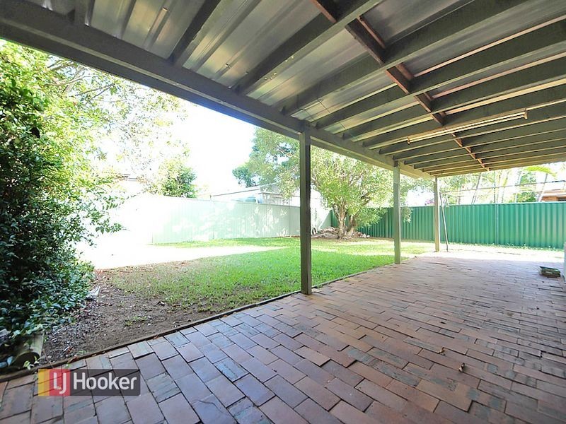 33 Andracia Street, Kallangur QLD 4503