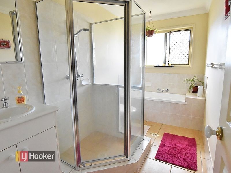 6 Faraday Court, Kallangur QLD 4503