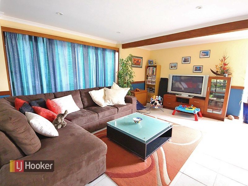 27 Gail Street, Kallangur QLD 4503