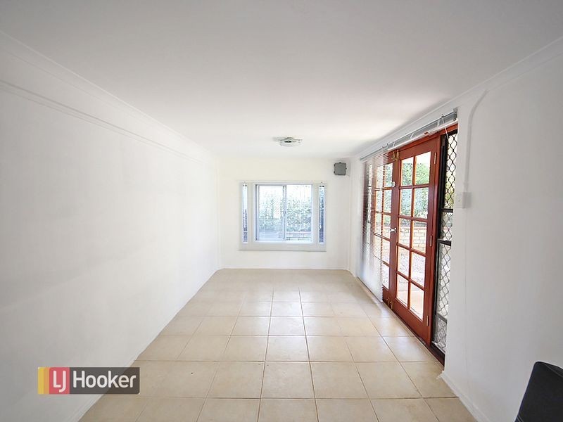 18 Lavercombe Drive, Kallangur QLD 4503