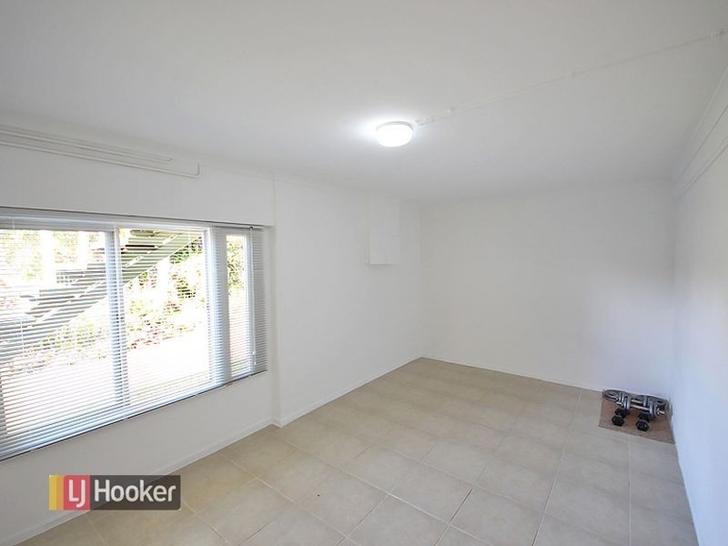 18 Lavercombe Drive, Kallangur QLD 4503