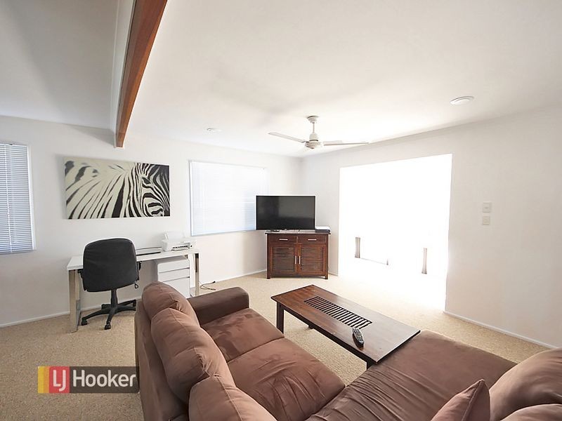 18 Lavercombe Drive, Kallangur QLD 4503