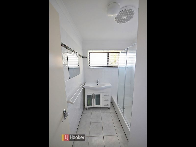 18 Lavercombe Drive, Kallangur QLD 4503