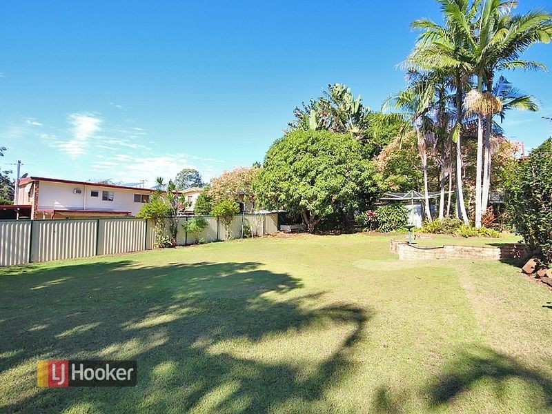 18 Lavercombe Drive, Kallangur QLD 4503
