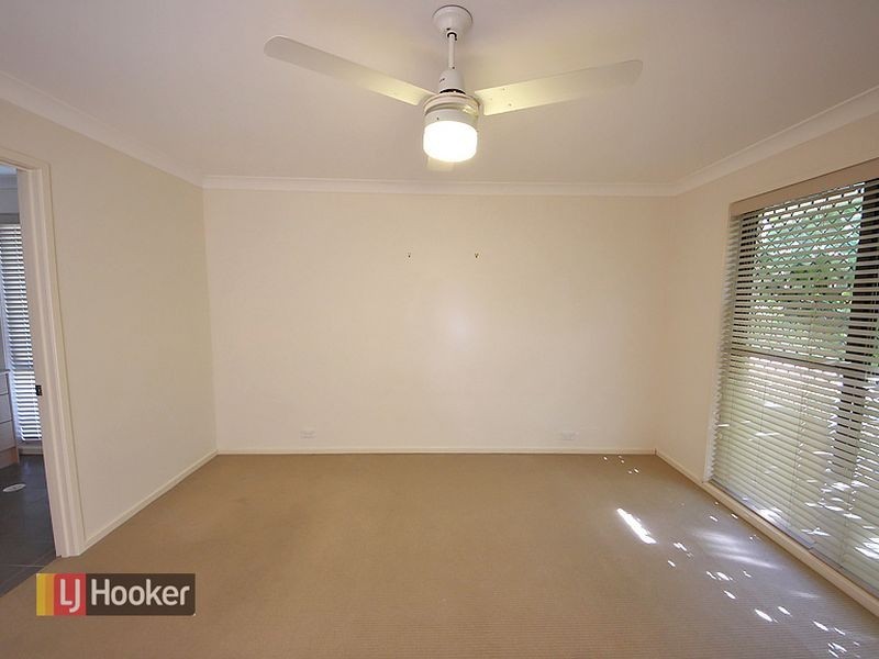 10 Tamari Place, Petrie QLD 4502