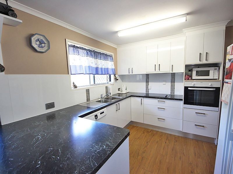 12 Arrakune Crescent, Kallangur QLD 4503