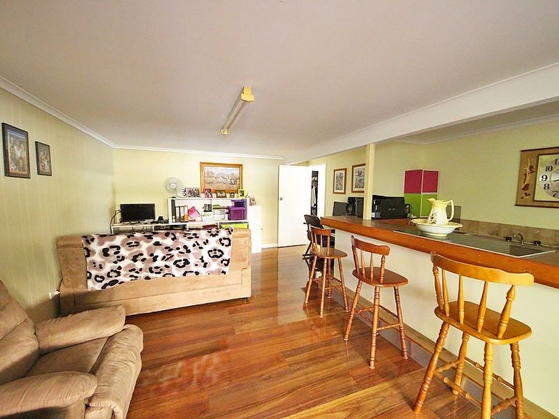 12 Arrakune Crescent, Kallangur QLD 4503